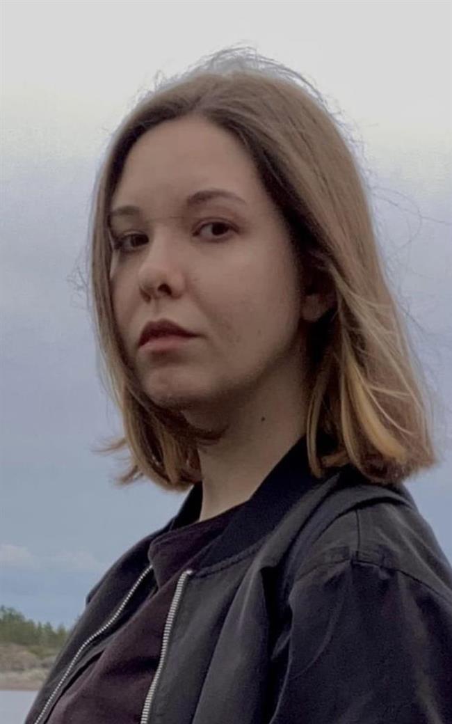 Кристина Андреевна - репетитор по русскому языку и литературе