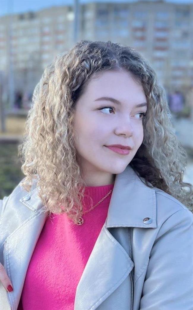 Дарья Александровна - репетитор по химии и биологии