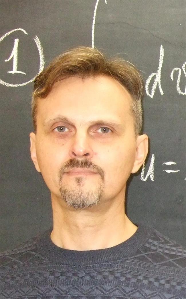 Алексей Евгеньевич - репетитор по математике
