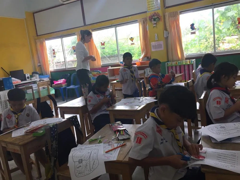 Школа: Muang Chumphon Ban Khao Thalom