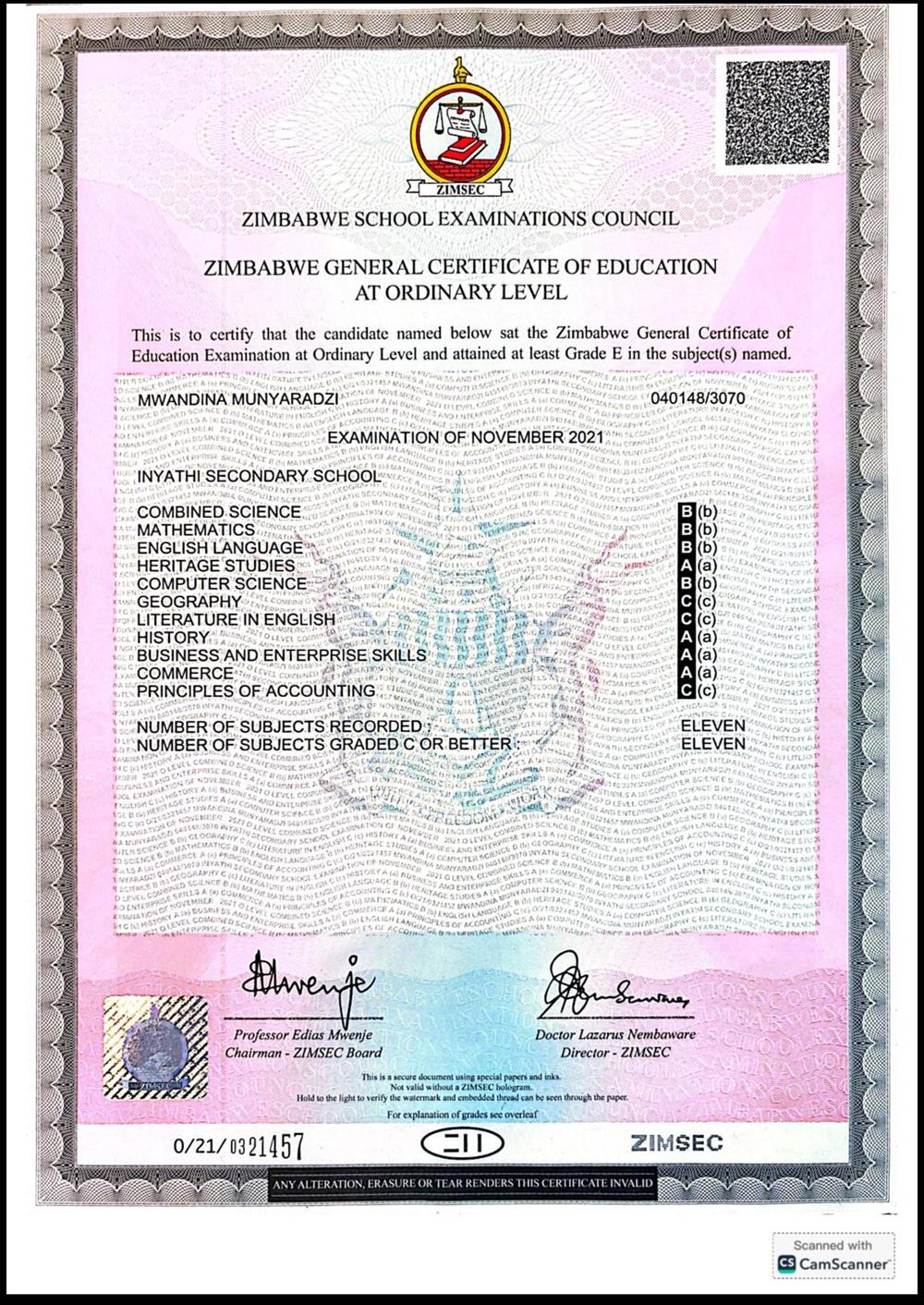 Этот документ — мой аттестат об окончании средней школы (O-level), подтверждающий, что я изучал английский язык с начальной школы до средней, то есть 11 лет.