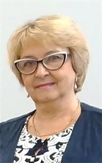 Лариса Владимировна - репетитор по математике