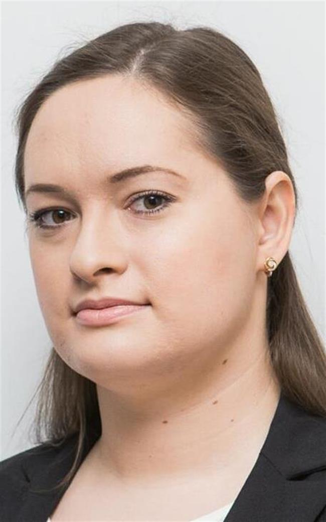 Валентина Юрьевна - репетитор по английскому языку и французскому языку