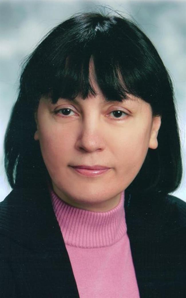 Людмила Ивановна - репетитор по русскому языку и литературе
