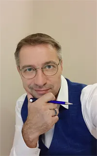 Алексей Васильевич - репетитор по химии и биологии