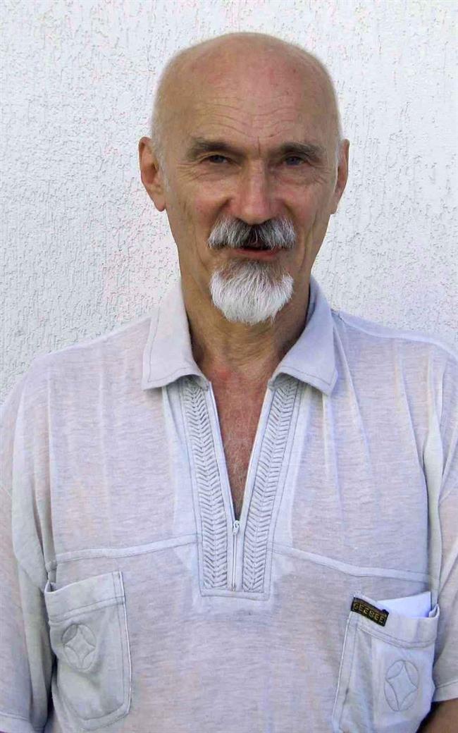 Сергей Евгеньевич - репетитор по математике, информатике, английскому языку и физике