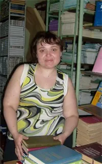 Елена Васильевна - репетитор по обществознанию