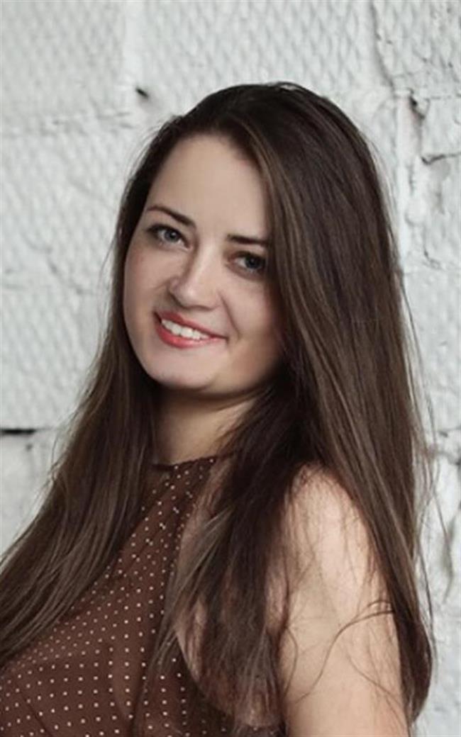 Мария Владимировна - репетитор по русскому языку, английскому языку, испанскому языку и обществознанию