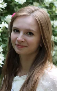 Алена Руслановна - репетитор по английскому языку и русскому языку