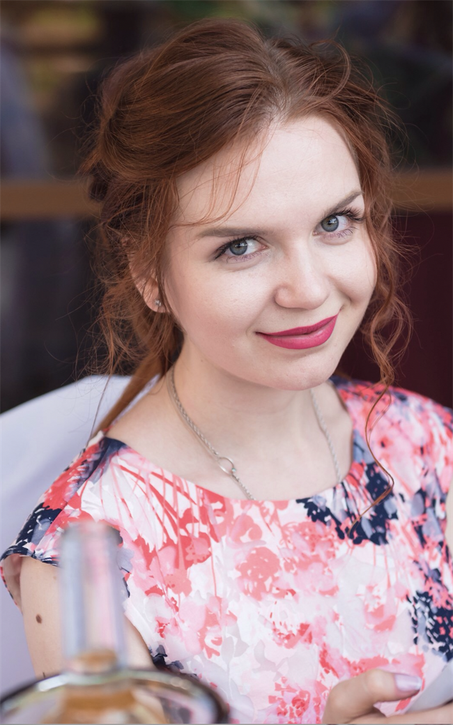 Дарья Владимировна - репетитор по английскому языку и обществознанию