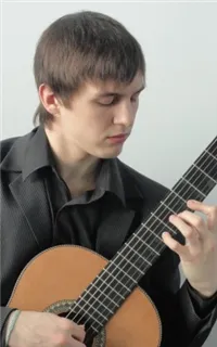 Максим Андреевич - репетитор по музыке