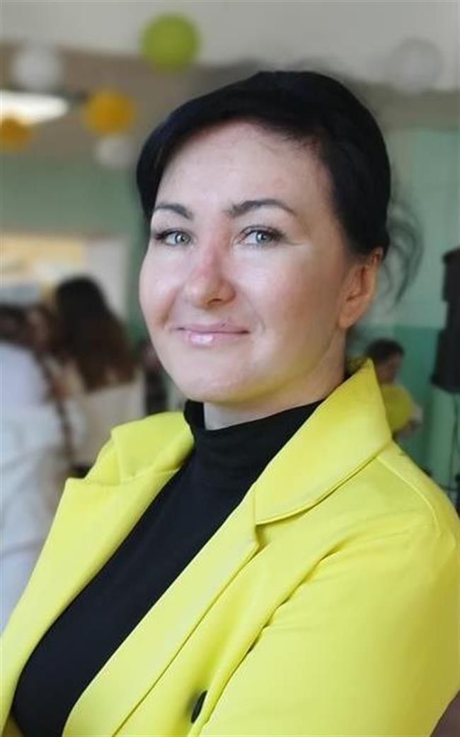 Марина Владиславовна - репетитор по обществознанию