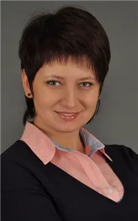 Кристина Васильевна - репетитор по изобразительному искусству и информатике