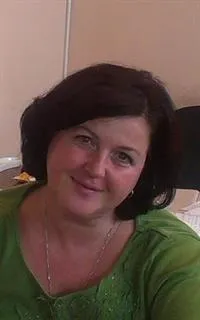 Елена Ивановна - репетитор по химии и биологии