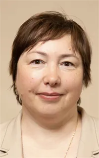 Елена Геннадьевна - репетитор по обществознанию и истории