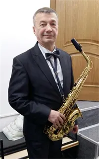 Александр Юрьевич - репетитор по музыке