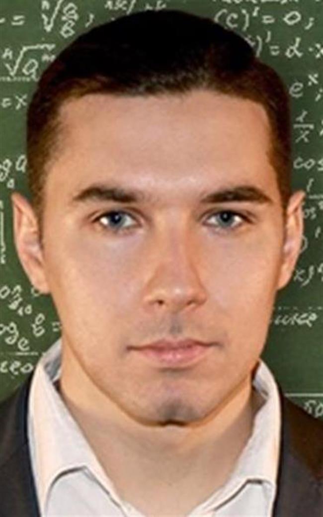 Сергей Андреевич - репетитор по математике, физике и химии