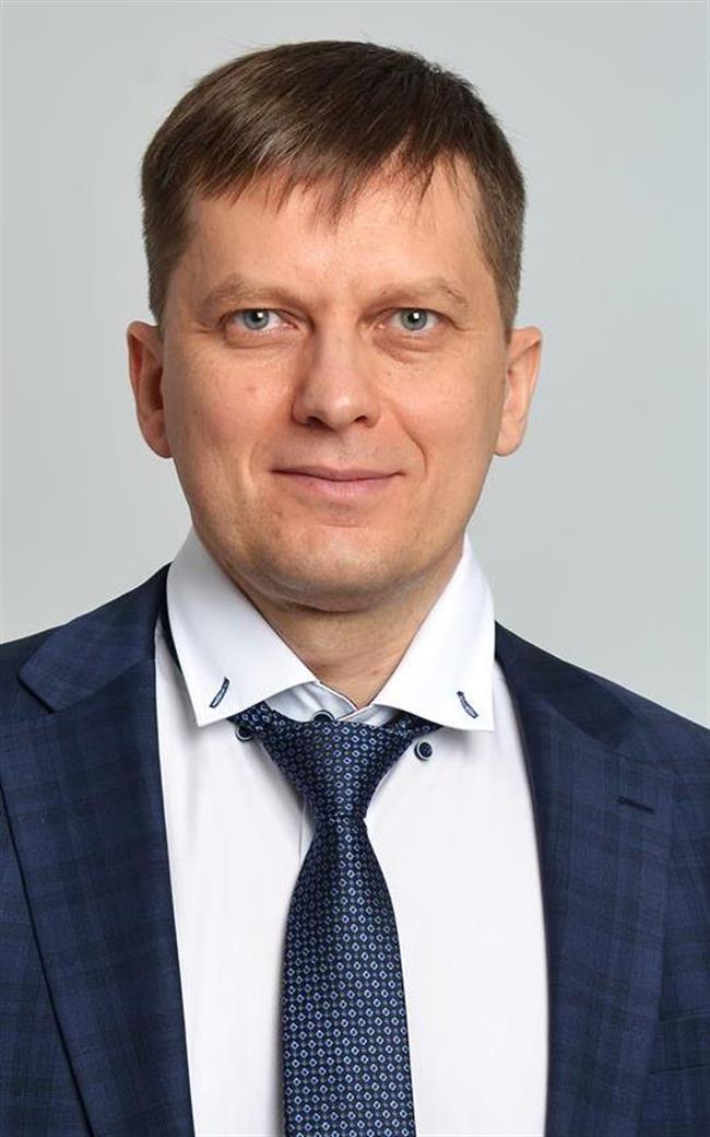 Сергей Юрьевич - репетитор по экономике и другим предметам
