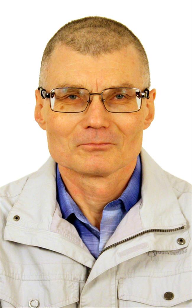 Дмитрий Владимирович - репетитор по математике и физике