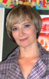 Елена Эдуардовна - репетитор по предметам начальной школы и подготовке к школе