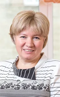 Елена Владимировна - репетитор по предметам начальной школы и подготовке к школе