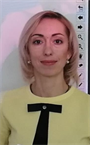 Елена Валерьевна - репетитор по биологии, химии и математике