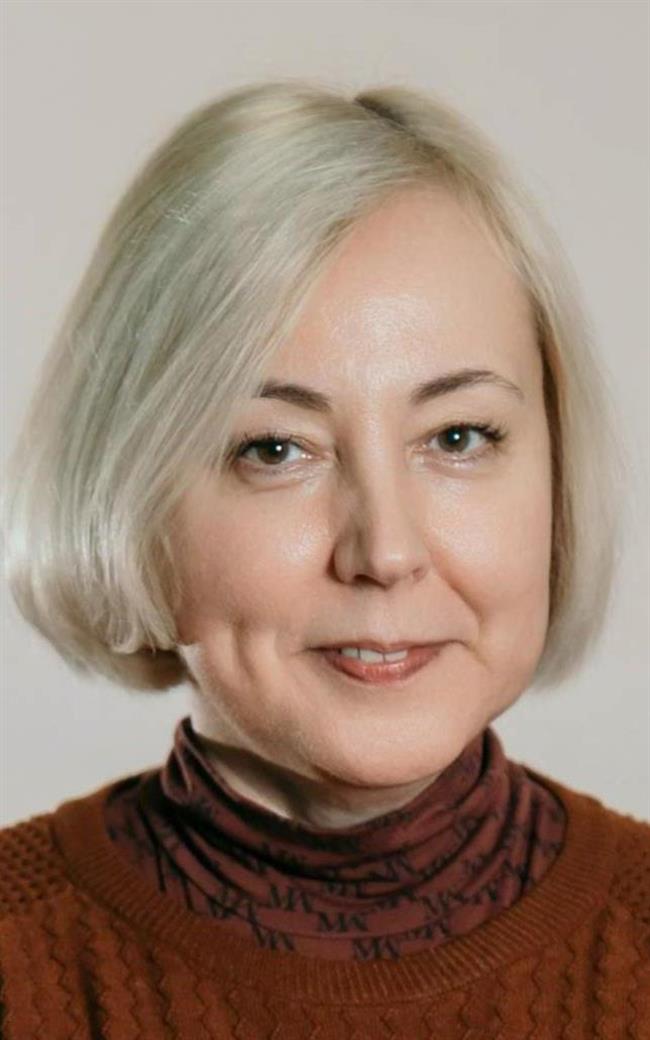 Ольга Игоревна - репетитор по географии и биологии