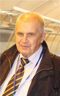 Виктор Фомич - репетитор по физике