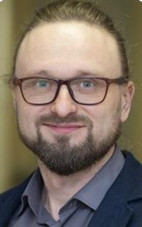 Василий Владимирович - репетитор по экономике, математике и информатике