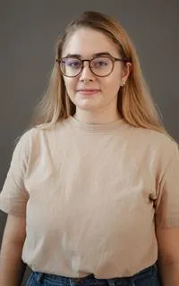 Софья Эдуардовна - репетитор по предметам начальной школы, русскому языку, английскому языку и математике