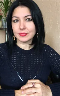Елена Бахтияровна - репетитор по географии