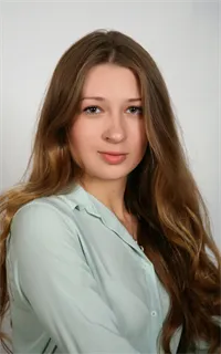 Александра Игоревна - репетитор по английскому языку и французскому языку