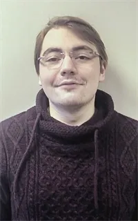 Павел Маратович - репетитор по литературе и английскому языку