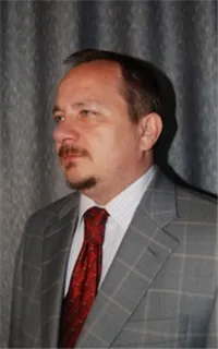 Андрей Викторович - репетитор по экономике