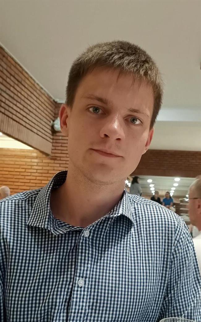 Олег Орестович - репетитор по математике, физике и информатике